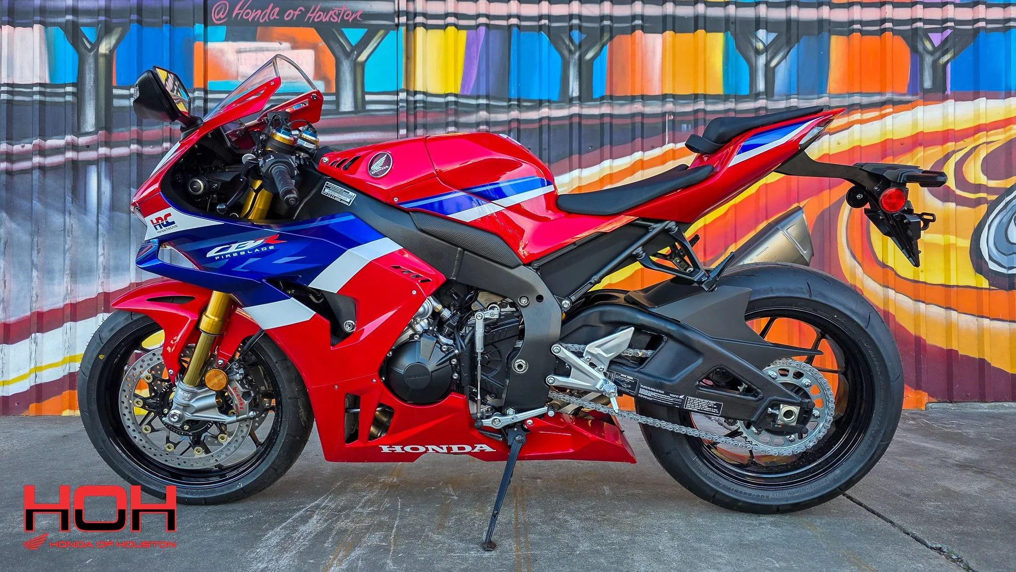 2025 HONDA CBR1000RR-R Fireblade SP in RED - view 5