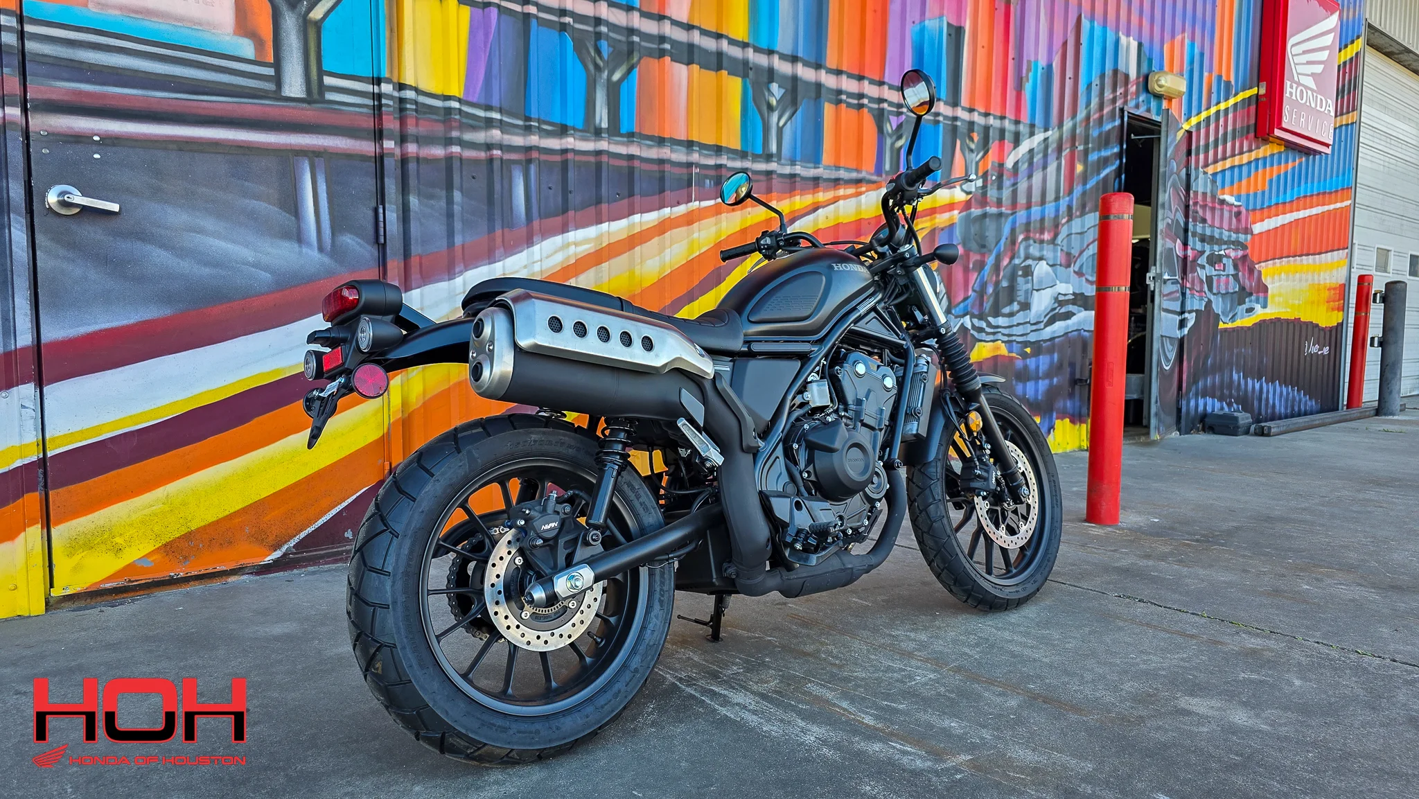 2025 HONDA SCL500 in BLACK - view 2