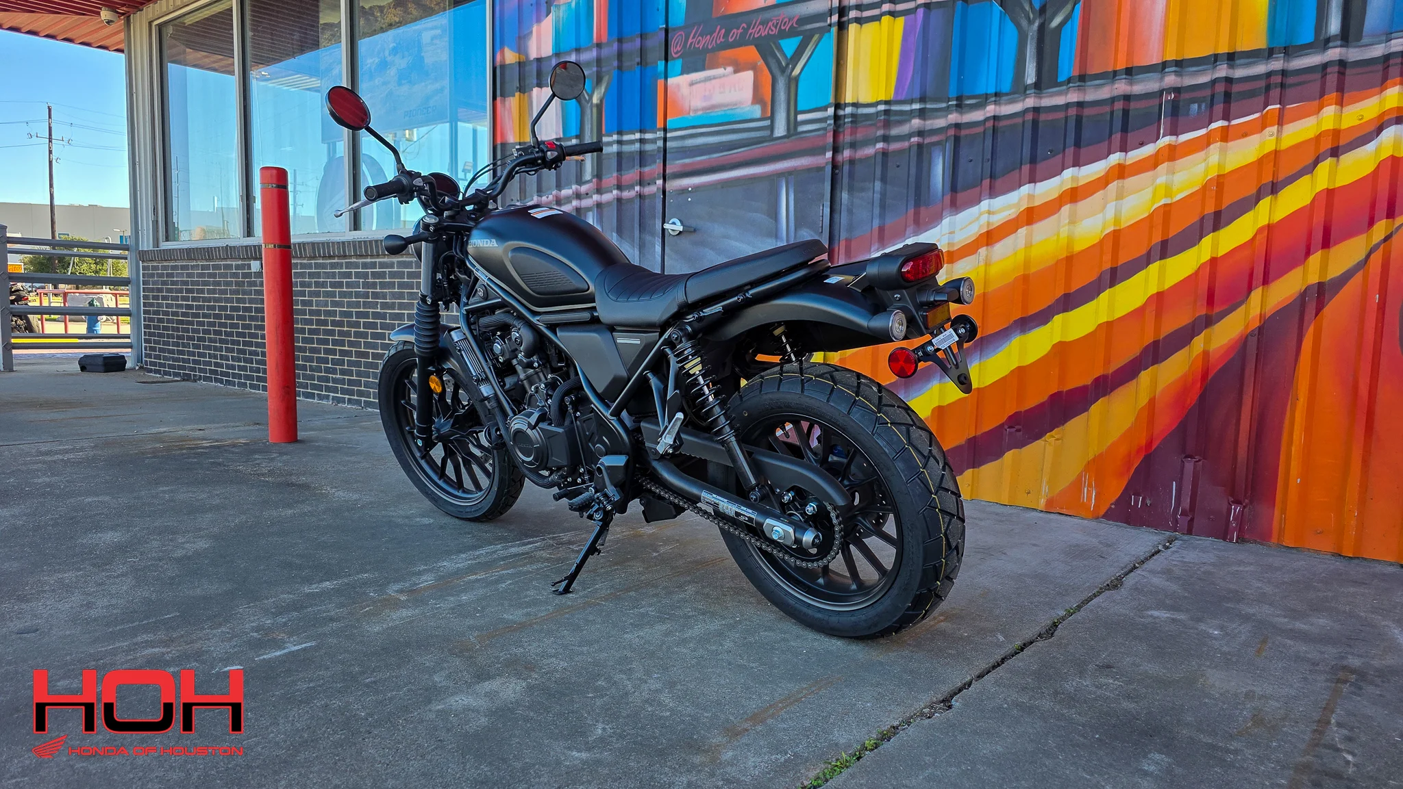 2025 HONDA SCL500 in BLACK - view 4