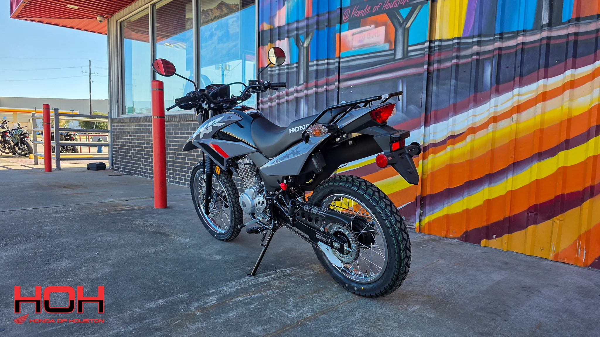 2025 HONDA XR150L in GRAY - view 4