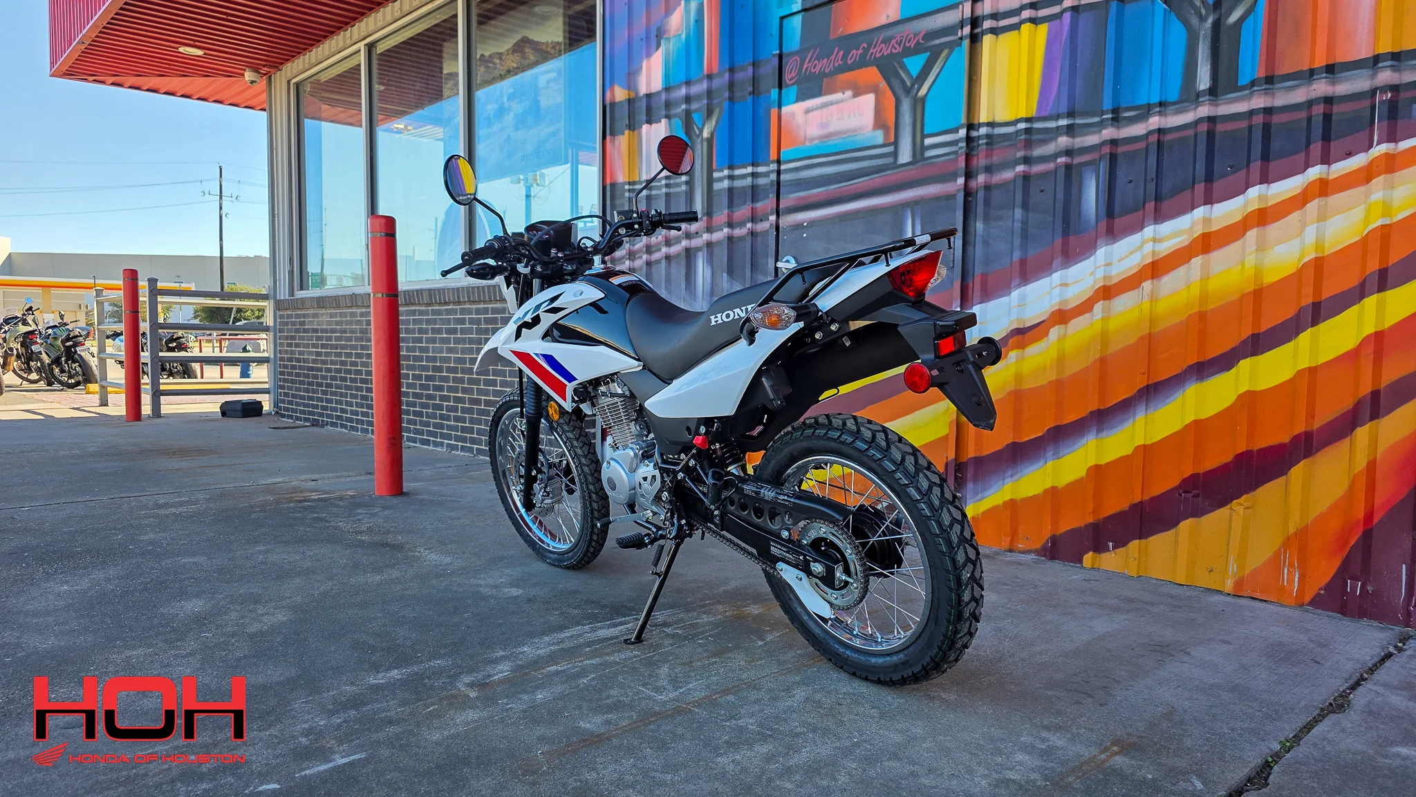 2025 HONDA XR150L in WHITE - view 4