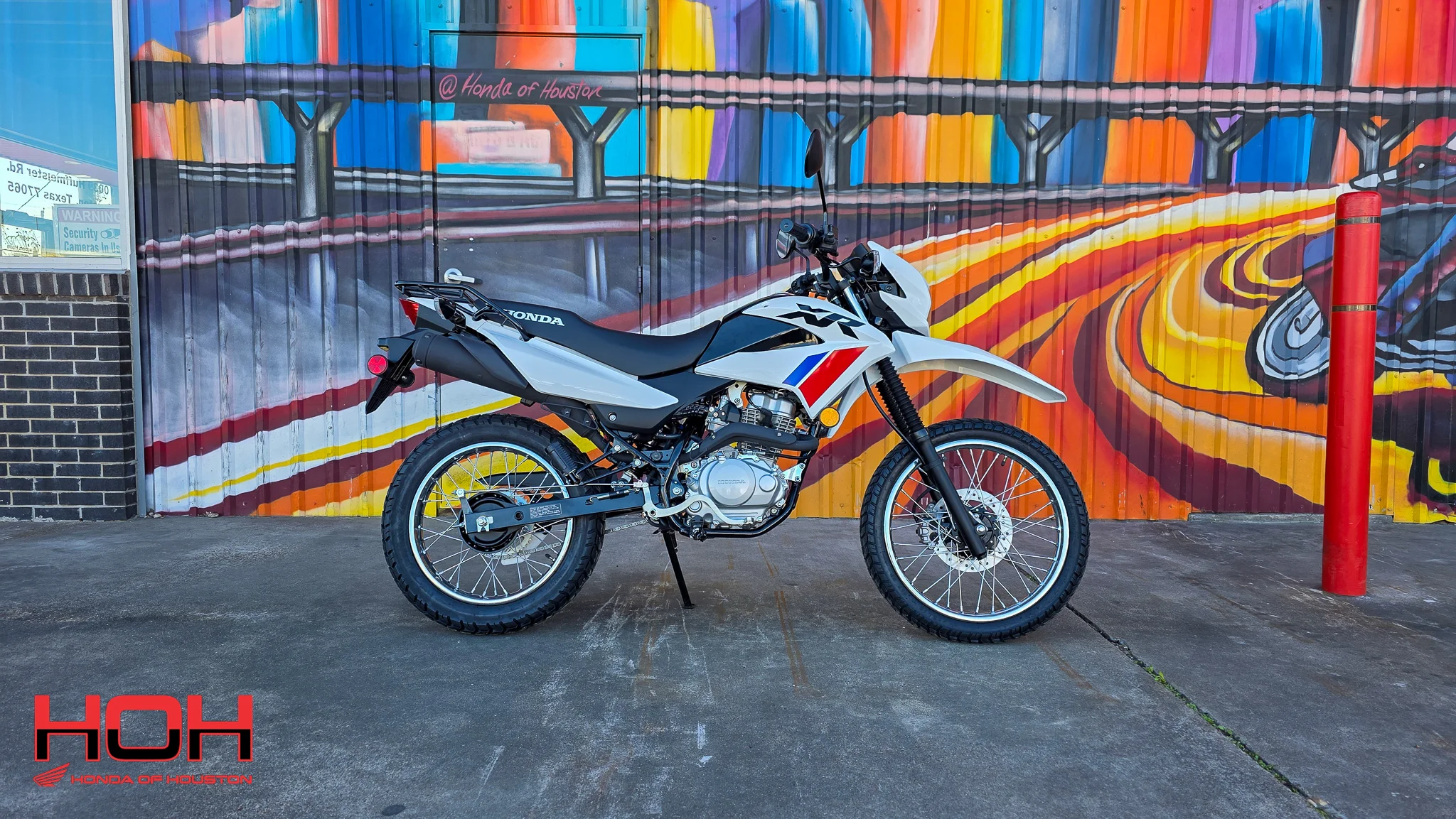 2025 HONDA XR150L in WHITE
