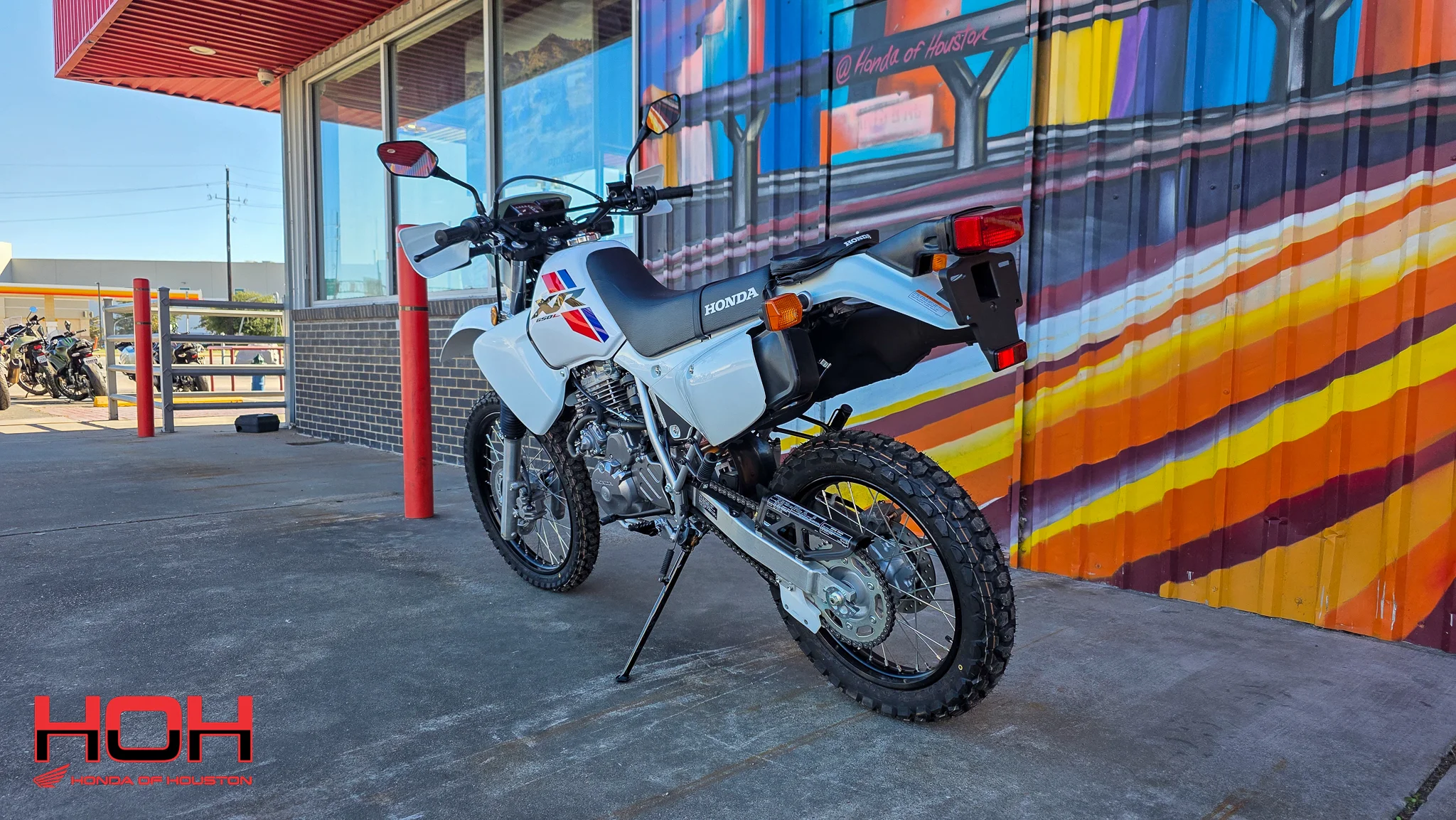 2025 HONDA XR650L in WHITE - view 4