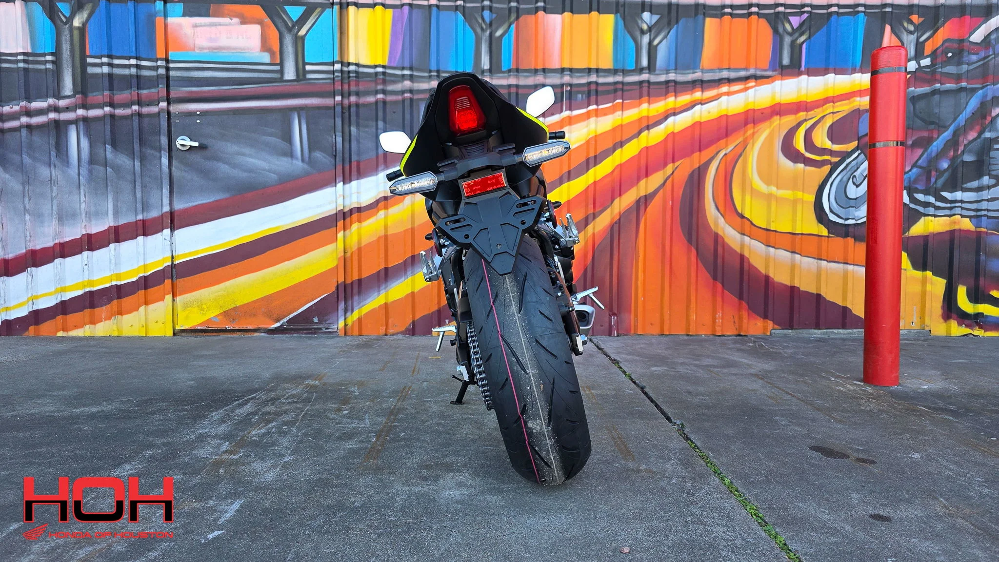 2026 HONDA CBR650R E-clutch in BLACK - view 3