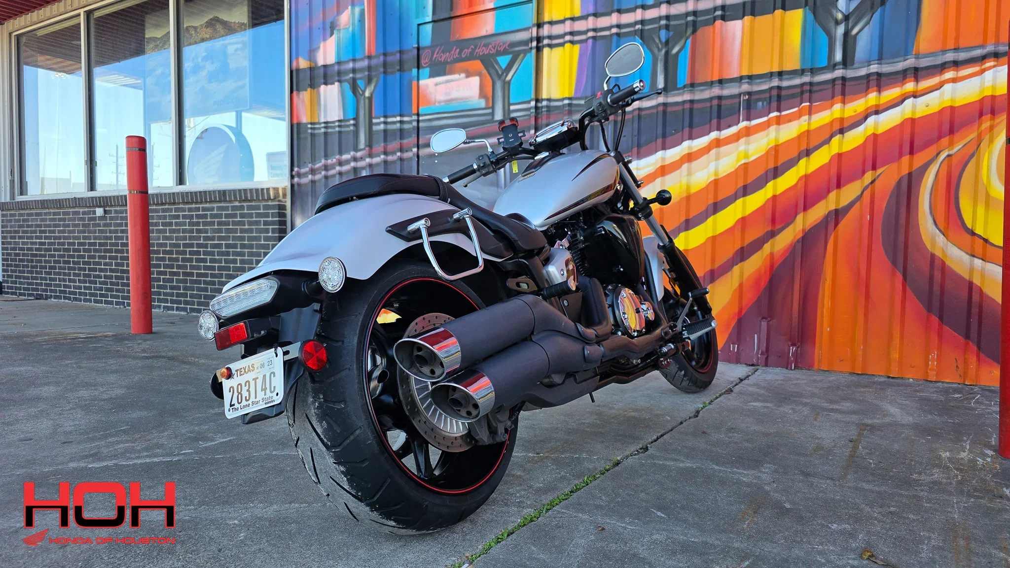 2015 YAMAHA Stryker in SILVER - view 2