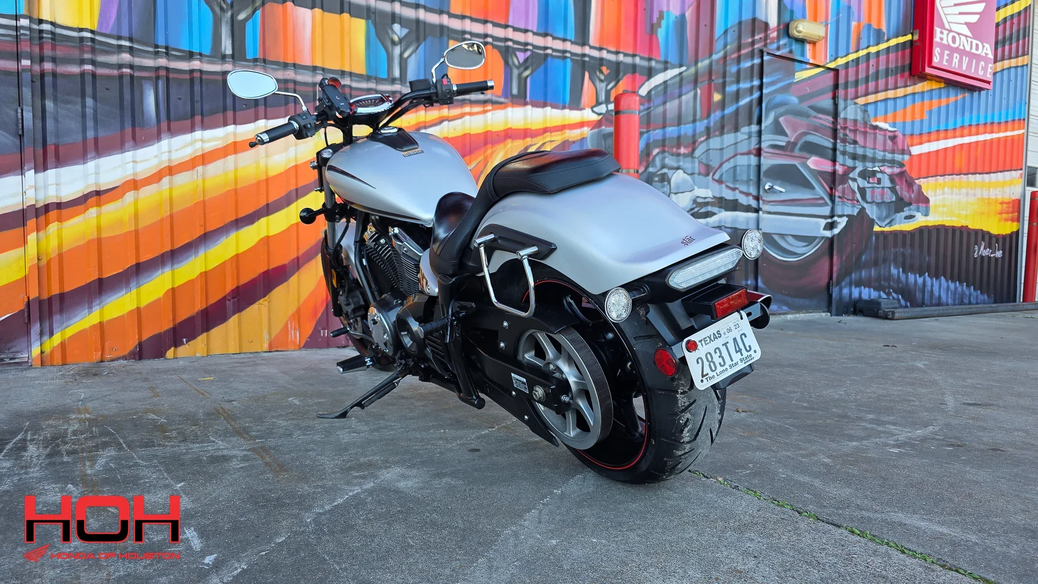 2015 YAMAHA Stryker in SILVER - view 4