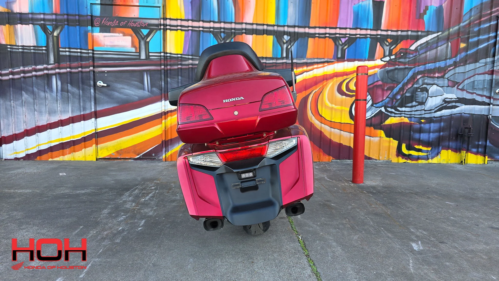 2017 HONDA GOLDWING Audio Comfort in RED - view 3